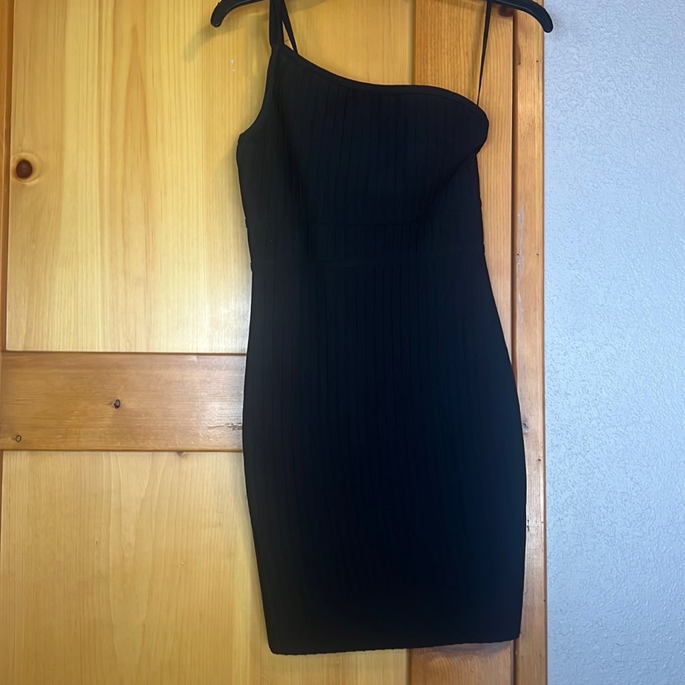 SIZE XS KNIT BLACK ONE SHOULDER DRESS